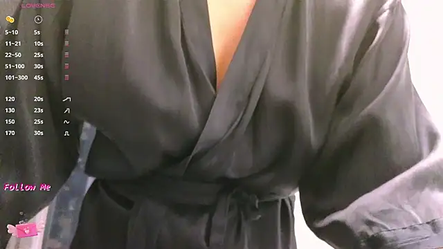 Snapshot of LaraSkinny chatting on June 10, 2026, 1:10 pm LaraSkinny online show from June 10, 2026, 1:10 pm