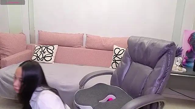  MIURA  online show from October 8, 2025, 1:03 am