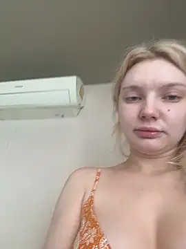 AmmyHot online show from March 27, 2026, 3:01 am