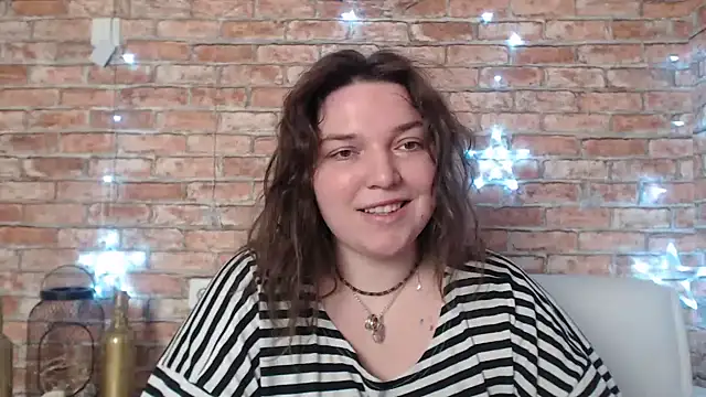 Snapshot of Amelia_Kiss_ chatting on January 20, 2025, 12:57 am Amelia Kiss online show from January 20, 2025, 12:57 am