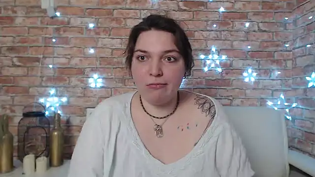Snapshot of Amelia_Kiss_ chatting on January 31, 2025, 3:41 am Amelia Kiss online show from January 31, 2025, 3:41 am