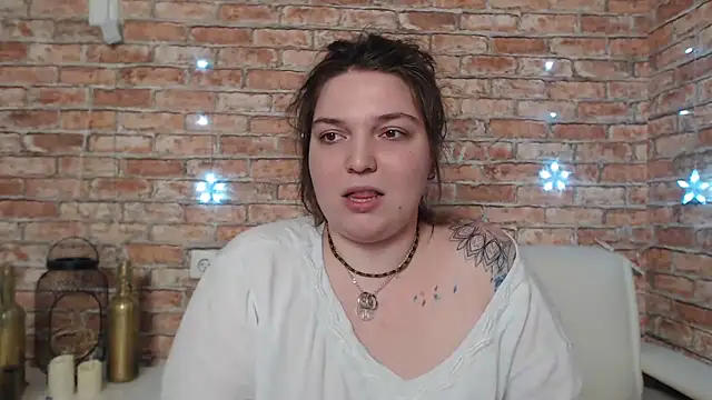 Snapshot of Amelia_Kiss_ chatting on February 5, 2025, 6:46 am Amelia Kiss online show from February 5, 2025, 6:46 am