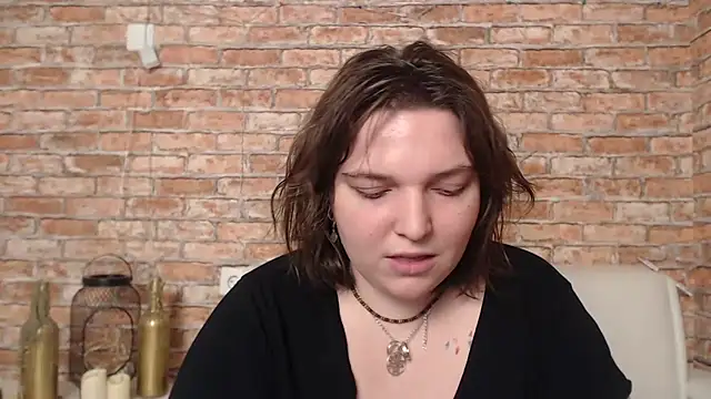 Snapshot of Amelia_Kiss_ chatting on February 13, 2025, 3:50 am Amelia Kiss online show from February 13, 2025, 3:50 am