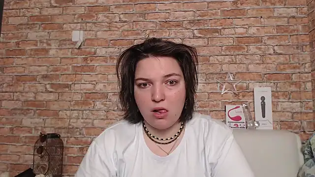 Snapshot of Amelia_Kiss_ chatting on September 20, 2025, 12:33 am Amelia Kiss online show from September 20, 2025, 12:33 am