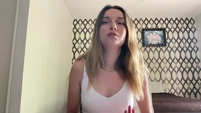 SirenaBelle online show from December 13, 2024, 5:05 am