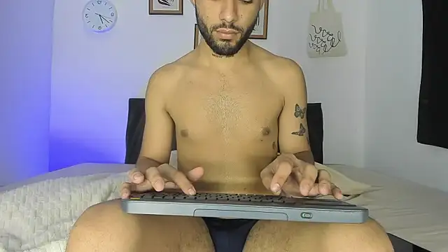 Alex BigDickkk online show from November 26, 2025, 9:49 pm