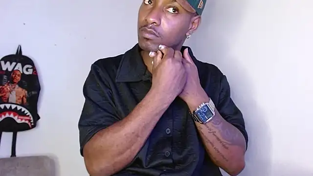 king  Black online show from November 28, 2025, 9:39 pm