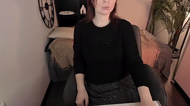 Snapshot of ZoeEast chatting on January 11, 2026, 5:51 pm ZoeEast online show from January 11, 2026, 5:51 pm