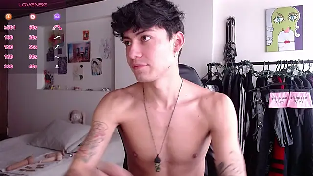 Amahd696 online show from November 19, 2025, 2:17 pm