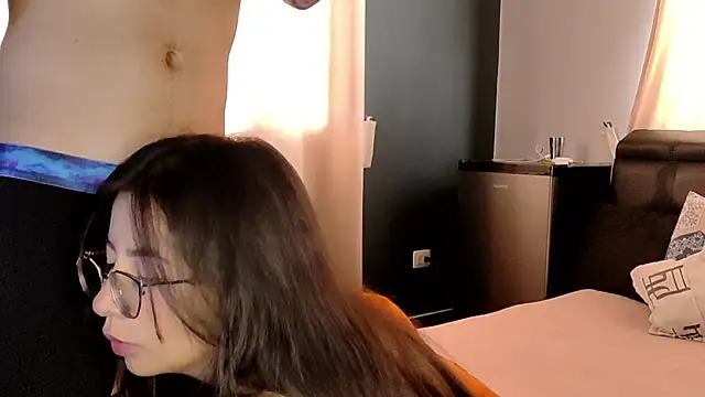 Alaia sam online show from March 21, 2025, 3:35 pm