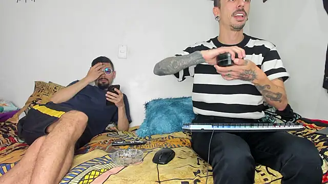 Aaron BigDickxxx online show from March 31, 2026, 8:09 pm