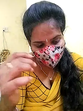 melina214 online show from April 18, 2026, 7:07 pm