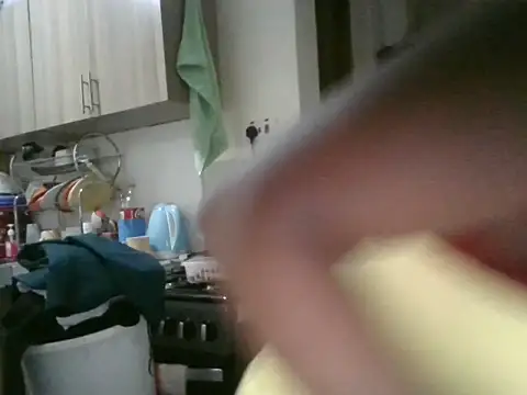 Snapshot of Sonnia_ chatting on December 5, 2024, 11:18 pm Sonnia online show from December 5, 2024, 11:18 pm