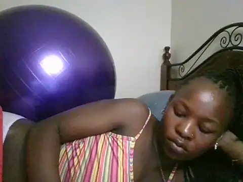 Snapshot of Sonnia_ chatting on February 14, 2025, 8:42 am Sonnia online show from February 14, 2025, 8:42 am