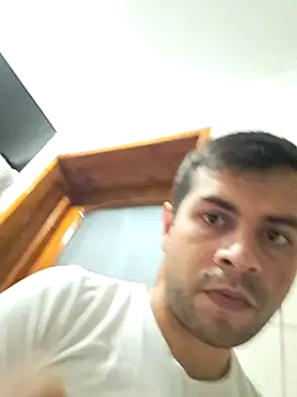 hornny1995 online show from September 11, 2025, 8:09 pm