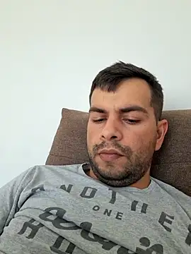 hornny1995 online show from October 19, 2025, 11:22 am