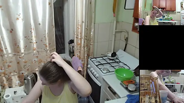 Sakura Green online show from November 2, 2025, 4:37 am