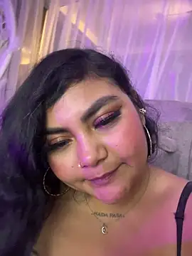 Snapshot of Juli_Walker chatting on March 3, 2026, 2:50 am Juli Walker online show from March 3, 2026, 2:50 am