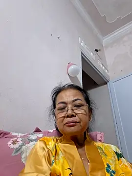 Hotestlove online show from December 20, 2025, 12:45 pm