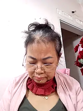 Hotestlove online show from February 3, 2026, 2:53 am