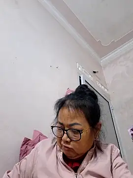 Hotestlove online show from February 12, 2026, 10:10 am