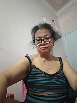 Snapshot of Hotestlove chatting on June 14, 2026, 4:47 am Hotestlove online show from June 14, 2026, 4:47 am