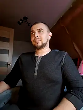 Foxyshaved online show from March 12, 2025, 10:37 am