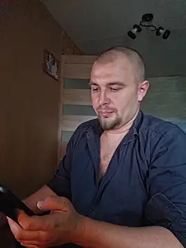 Foxyshaved online show from September 18, 2025, 7:43 am