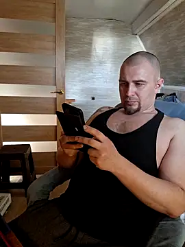 Foxyshaved online show from March 17, 2026, 1:14 pm