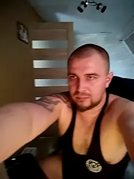 Foxyshaved online show from April 9, 2026, 10:53 am