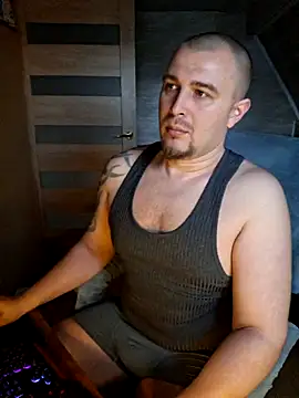 Foxyshaved online show from April 16, 2026, 5:08 am