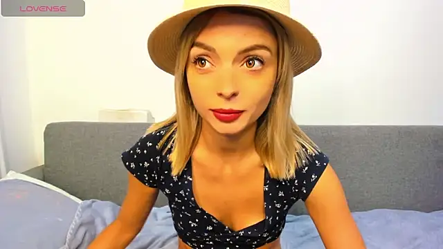  ellen meow  online show from October 8, 2025, 9:34 pm