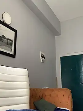 slimcateee online show from March 2, 2025, 12:22 pm