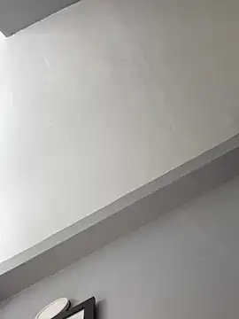 slimcateee online show from March 11, 2025, 10:29 am