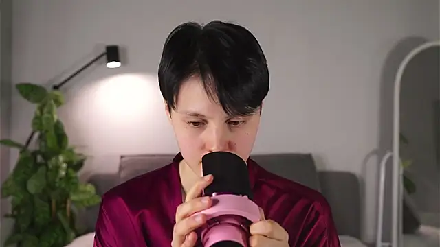 MaryCoopeer online show from March 8, 2025, 5:17 am