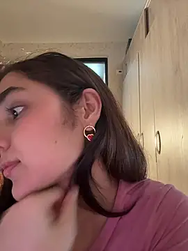 Snapshot of CuteeRose chatting on February 26, 2026, 3:33 pm CuteeRose online show from February 26, 2026, 3:33 pm