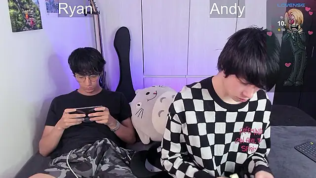 Aventure Twinks online show from December 8, 2024, 3:43 am