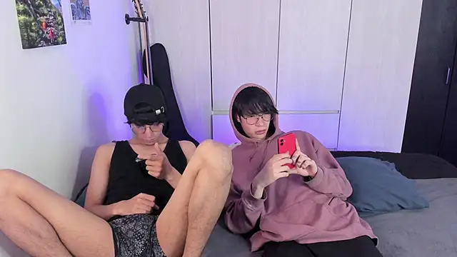 Aventure Twinks online show from December 14, 2024, 4:34 am