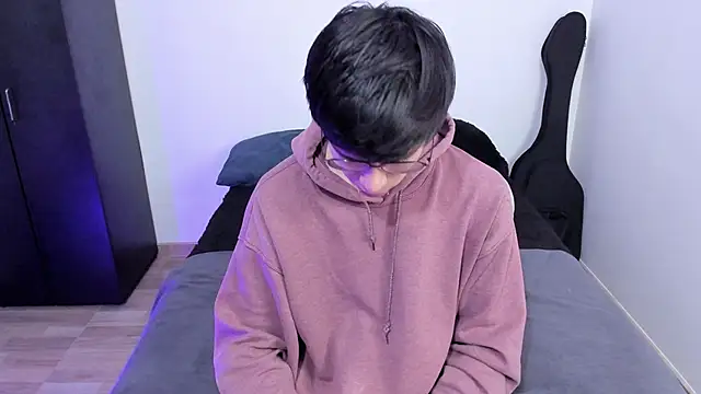 Aventure Twinks online show from March 19, 2025, 8:11 pm