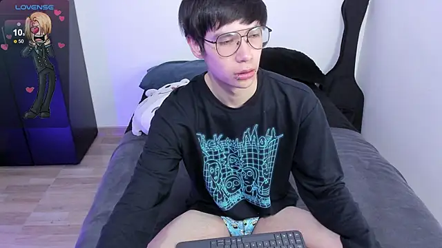 Aventure Twinks online show from March 23, 2025, 4:05 am