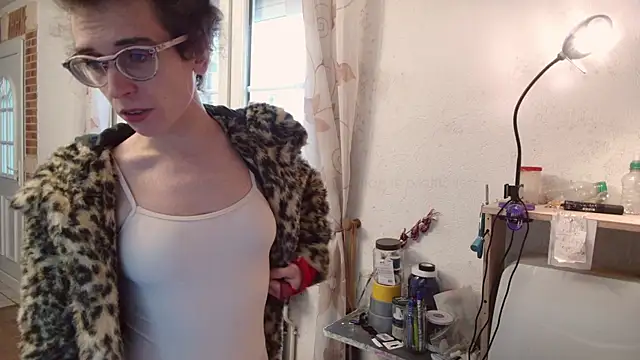 Prxscillia Tx online show from December 11, 2024, 1:28 pm