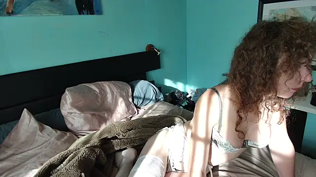 Prxscillia Tx online show from September 15, 2025, 7:52 am