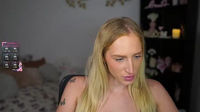 Snapshot of Nicolette__Shea_ chatting on December 3, 2024, 2:05 pm Nicolette Shea online show from December 3, 2024, 2:05 pm