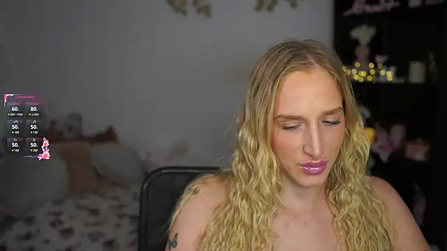 Snapshot of Nicolette__Shea_ chatting on December 12, 2024, 2:11 pm Nicolette Shea online show from December 12, 2024, 2:11 pm