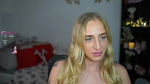 Snapshot of Nicolette__Shea_ chatting on December 23, 2024, 4:28 pm Nicolette Shea online show from December 23, 2024, 4:28 pm