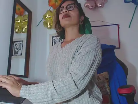 fantasty nylon online show from December 30, 2024, 8:25 pm