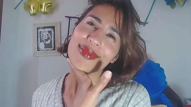 fantasty nylon online show from January 29, 2025, 8:35 pm