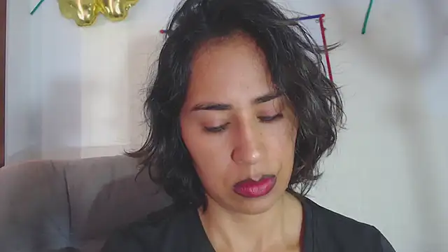 fantasty nylon online show from October 8, 2025, 2:25 pm