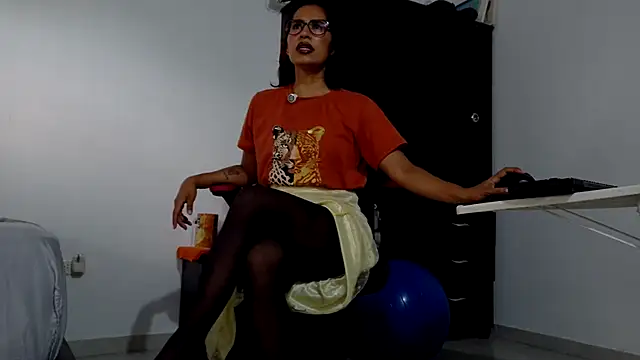 fantasty nylon online show from March 27, 2026, 8:30 pm