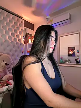 Snapshot of ZarahEvans chatting on September 16, 2025, 8:21 pm ZarahEvans online show from September 16, 2025, 8:21 pm